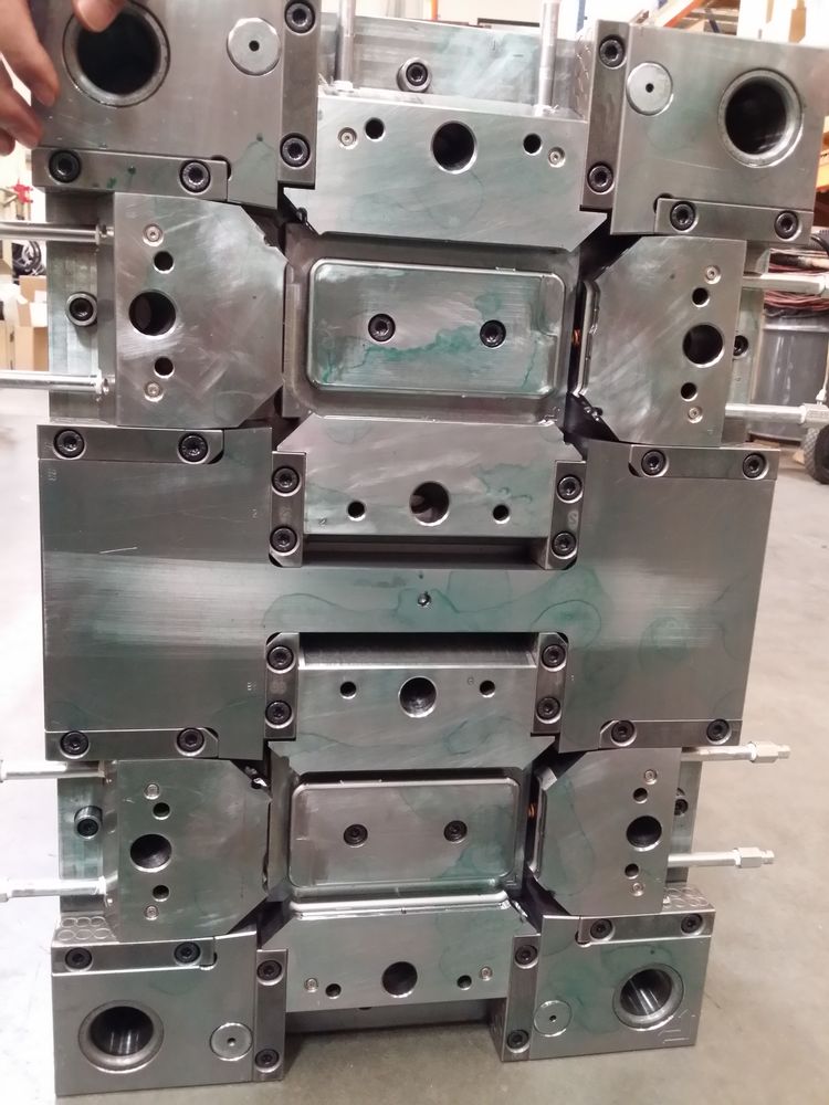 Cavity Injection Mold Featuring 8 slides